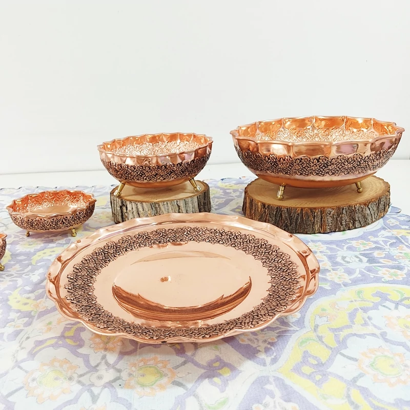 سرویس پذیرایی مسی قلم کاری گل برجسته مدل سه پایه 4 تیکه