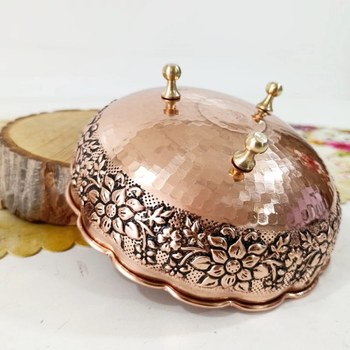 آجیل خوری قطر 18 سه پایه کار شده با دست دور چین دار